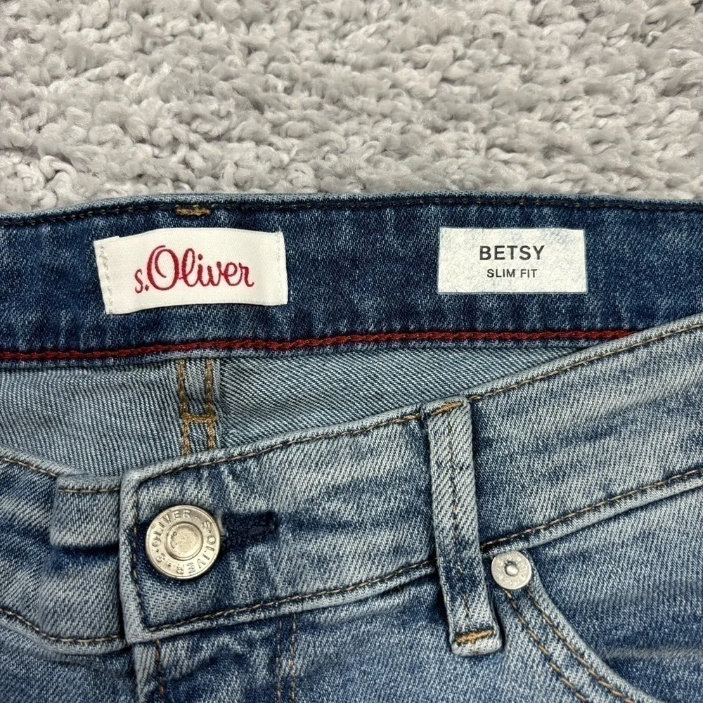 S. Oliver Jeans Womens 16 Slim Fit Betsy Light Wash Casual Pedal Pushers Capri - Picture 2 of 5